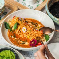 Nature's Charm Vegan Cafe สุขุมวิท 51
