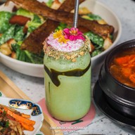 Nature's Charm Vegan Cafe สุขุมวิท 51