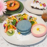 Nature's Charm Vegan Cafe สุขุมวิท 51