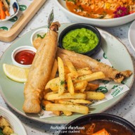 Nature's Charm Vegan Cafe สุขุมวิท 51