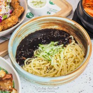 Nature's Charm Vegan Cafe สุขุมวิท 51
