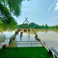 ฮายริเวอร์คาเฟ่ ฮายริเวอร์คาเฟ่