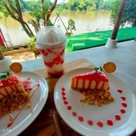 ฮายริเวอร์คาเฟ่ ฮายริเวอร์คาเฟ่