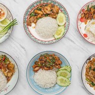 ร้านข้าวมีพุง