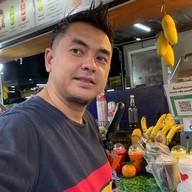 Famous Smoothies&Coffee เฟมัสสมูทตี้&กาแฟสด