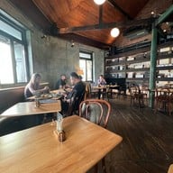 Sarnies Bangkok Charoen Krung 44