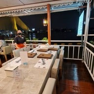 บรรยากาศ Steve Café & Cuisine Dhevet Branch (สตีฟ คาเฟ่ แอนด์ ครุยซีน สาขา เทเวศร์) เทเวศร์