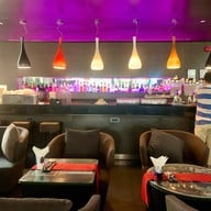 Dee lounge โนโวเทล กรุงเทพ เพลินจิต