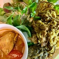 Dee lounge โนโวเทล กรุงเทพ เพลินจิต