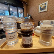 Ringer Hut BTS Phromphong