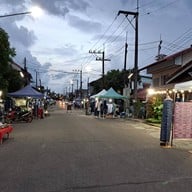 บรรยากาศ ถนนคนเดินผ้าคราม