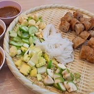เมนูของร้าน วิลลี่แหนมเนือง สกลนคร สาขาอาคารวัดแจ้งแสงอรุณ