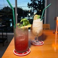 Makin Bar & Restaurant