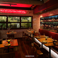 Mod Kaew Wine Bar กรุงเทพมหานคร