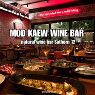 Mod Kaew Wine Bar กรุงเทพมหานคร