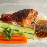 ไก่ต้มน้ำปลา น้ำจิ้มแซ่บเว่อร์ บางนา