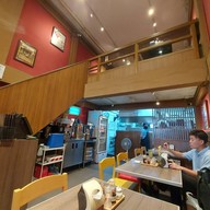 Ringer Hut BTS Phromphong