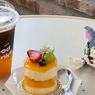 Goodthink cafe & bakery (กู๊ดติ้ง คาเฟ่ แอนด์ เบเกอรี่) ลาดกระบัง