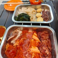 ครัวนายแม่หมูทอดลุงแว่น 1 -