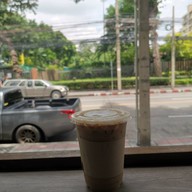 เมนูของร้าน Coffee Dee Sriayudhya หน้าร้าน