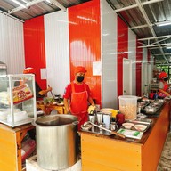 ก๋วยเตี๋ยวต้มยำกากหมูสูตรโบราณ ถนนกาญจนาภิเษก