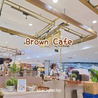 หน้าร้าน Brown Café เมกาบางนา