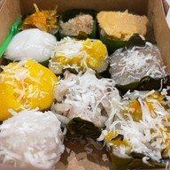 ขนมไทย มนต์เสน่ห์ ตลาดนางเลิ้ง