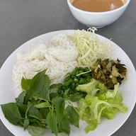 เมนูของร้าน ครัวเจ๊ง้อ Eathai Central Embassy