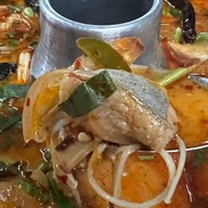 อาหารตามสั่ง อร่อยๆ & หมูทอดข้าวเหนียว