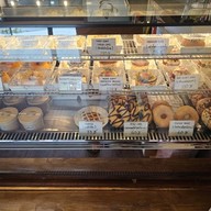 บรรยากาศ Charging cafe & Bakery