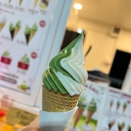 เมนูของร้าน ICE MARU SOFT SERVE & DESSERT
