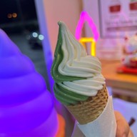 เมนูของร้าน ICE MARU SOFT SERVE & DESSERT