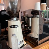 The Tempo Coffee Bar and Cafe' ลาดกระบัง