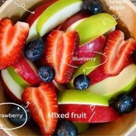 ผลไม้ปอกพร้อมทาน&กรีกโยเกิร์ตแสนแซ่บ PS club fruits