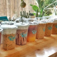 Reef Cafe' no.9 ร้านกาแฟ & เค้กอร่อย รีฟ คาเฟ่ นัมเบอร์ไนน์