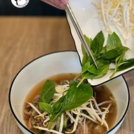เมนูของร้าน NHA BIN - เฝอบ้านบินห์ บรรทัดทอง