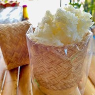 กระเพราพริกแห้ง&ข้าวยำไก่แซ่บ&ก๊วยจั๊บน้ำข้น สวีทโฮมปาร์ค อร่อยเพลินพุง