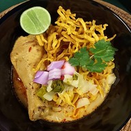 ป้าพรลำพูน พลัส ข้าวซอย อ่อนนุช17