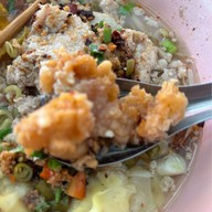 ก๋วยเตี๋ยวหมูบ้านบึง แม่จู