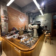 HUNGRY BEAR - coffee society -