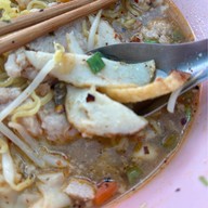 ก๋วยเตี๋ยวหมูบ้านบึง แม่จู