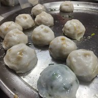 กุ๊ยช่าย เจ๊นา