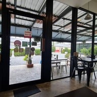 บรรยากาศ ตู้กับข้าว TUUGUBKAO สาย1