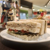 DEAN & DELUCA ออล ซีซั่นส์ เพลส