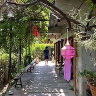 บรรยากาศ Papacraft cafe กาดกองต้า ลำปาง