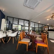 Dove Cafe And Bistro