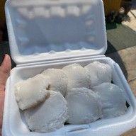 ร้านขนมถ้วยตะไล by ชบา