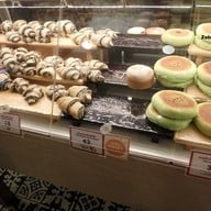 บรรยากาศ YAMAZAKI เซ็นทรัลแอร์พอร์ตพลาซ่า