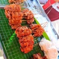 ร้านหมูปิ้งน้องอิงอิง(หน้าญรส.)