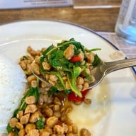 ถูกและดี Food land พัทยากลาง